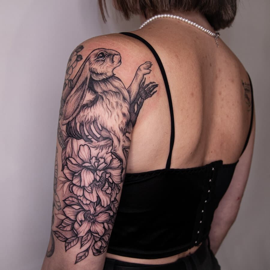 Grafik Hase Tattoo München — Kisha